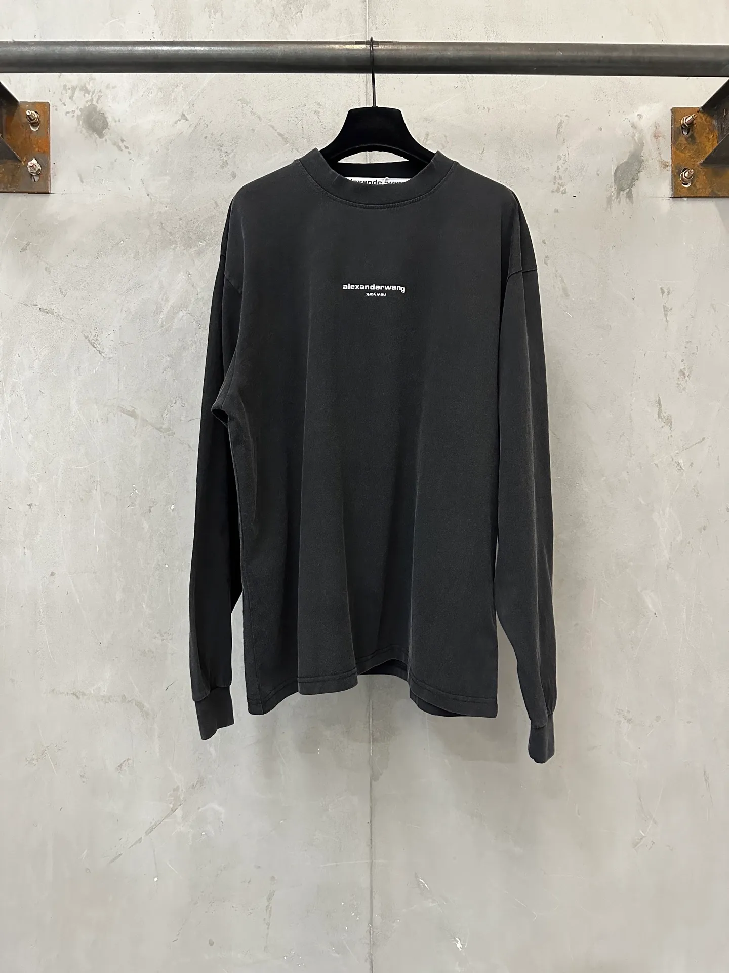 ￼ 150 Alexander wang ss 26 logo T : 16 g 32S 1*1 Same Style Color: White Size: XS S M L XL